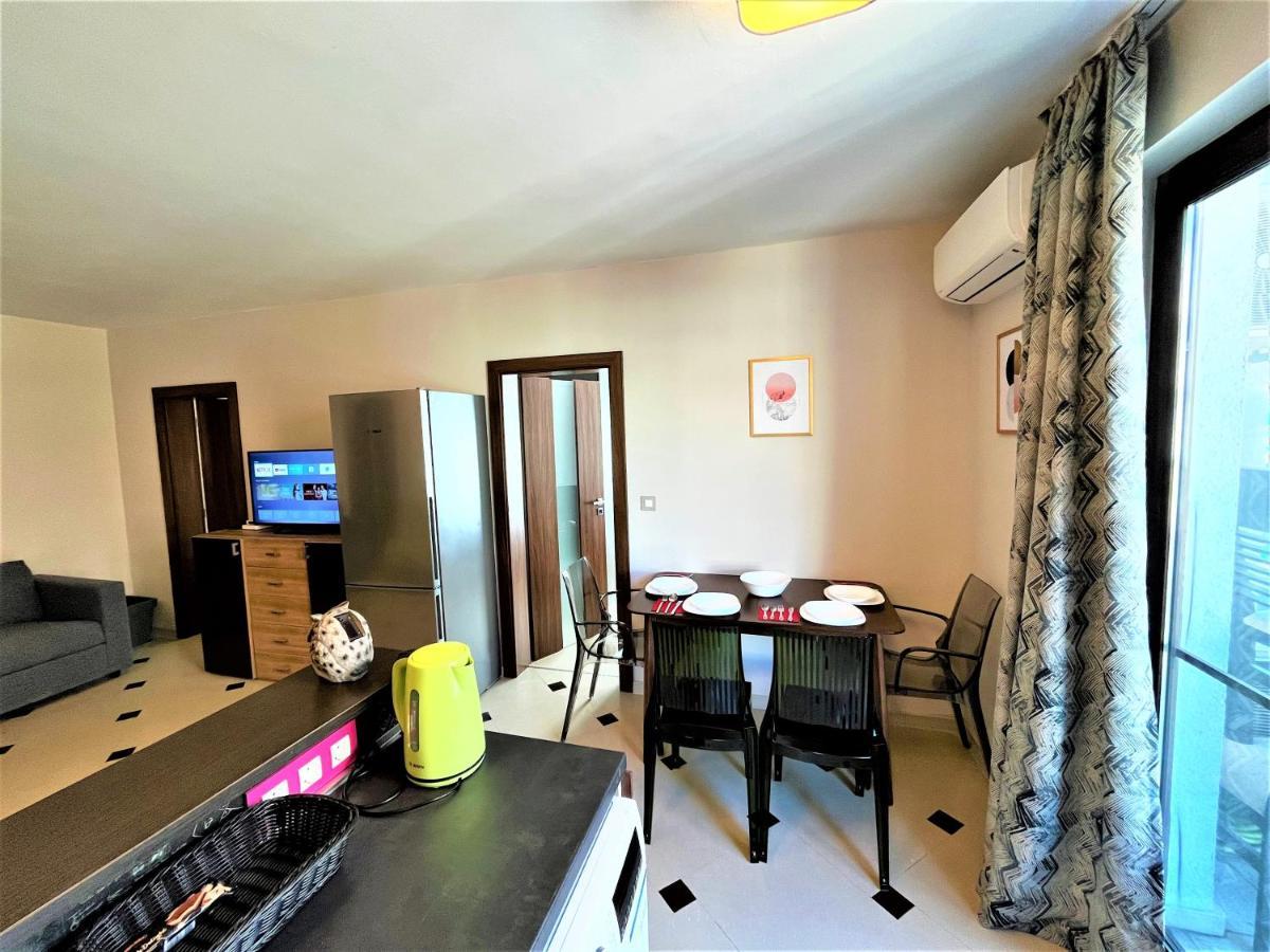 Botabara 312 Self Catering Beach Apartment Pomorie Exterior foto
